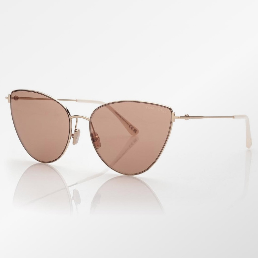 Excluded Tom Ford Sunglasses, New 275 - Picture 5 of 7